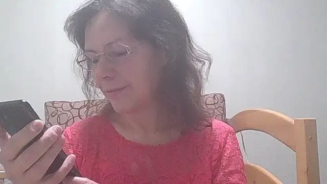 Snapshot of HollyJewel chatting on February 14, 4:31 pm HollyJewel online show from February 14, 4:31 pm