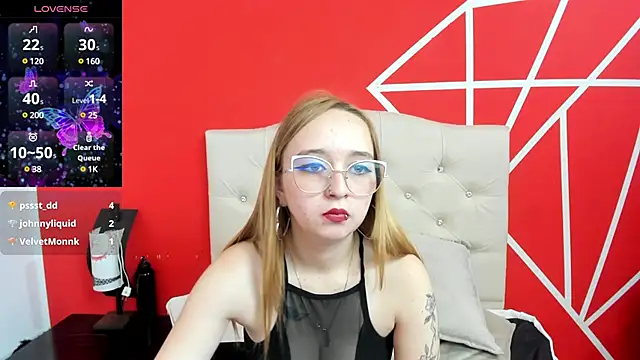 Snapshot of Liaroberts1 chatting on January 12, 3:57 pm Liaroberts1 online show from January 12, 3:57 pm