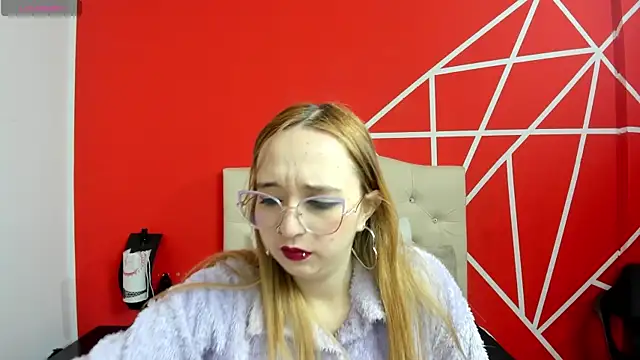 Snapshot of Liaroberts1 chatting on January 13, 12:02 pm Liaroberts1 online show from January 13, 12:02 pm