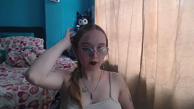 Snapshot of Liaroberts1 chatting on February 24, 3:09 pm Liaroberts1 online show from February 24, 3:09 pm