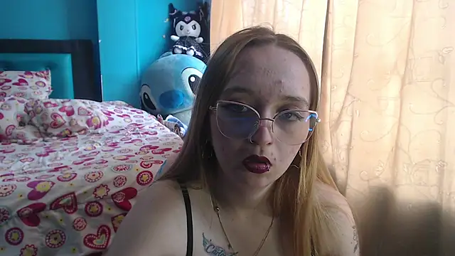 Snapshot of Liaroberts1 chatting on March 6, 2:51 pm Liaroberts1 online show from March 6, 2:51 pm