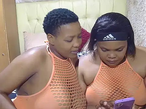 Snapshot of Xxxsluts chatting on October 9, 3:37 am Xxxsluts online show from October 9, 3:37 am