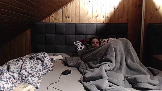 BoeseMoni1998 online show from February 9, 9:06 pm