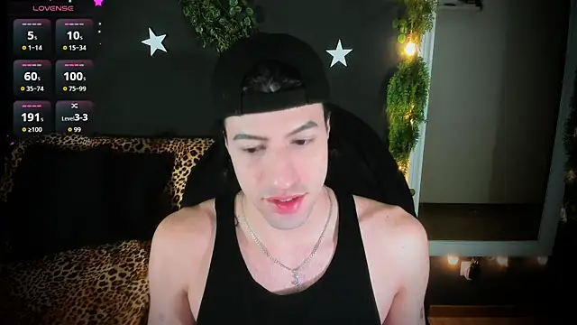 Snapshot of newjeff chatting on May 1, 8:35 pm newjeff online show from May 1, 8:35 pm