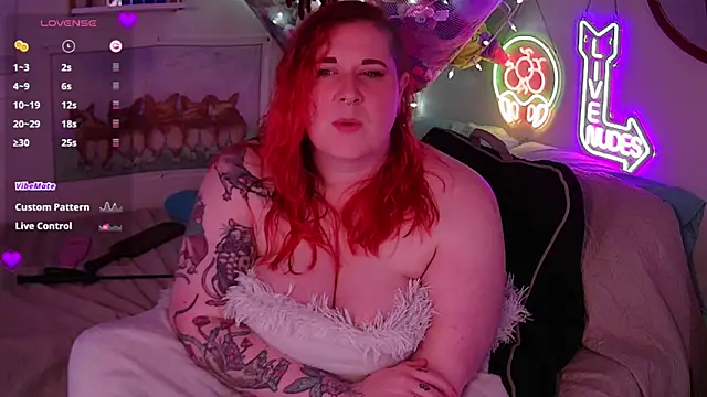 opalreigning online show from September 26, 5:22 am