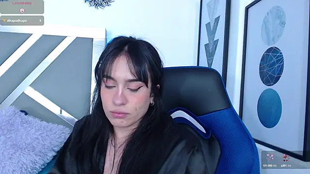 ZaraDames  online show from February 13, 10:34 am