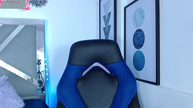 ZaraDames  online show from March 8, 5:17 am