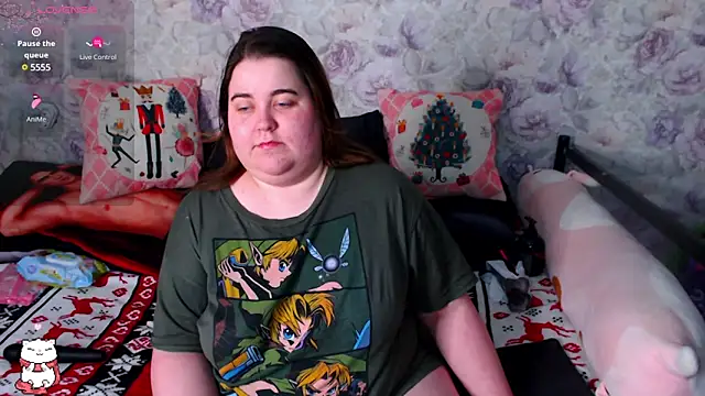 Estelle Hicks online show from February 6, 6:13 pm