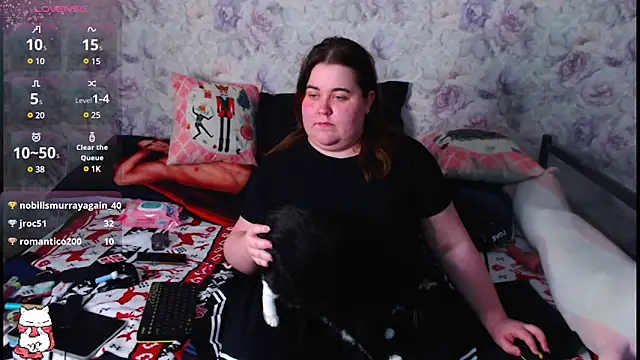 Estelle Hicks online show from February 12, 12:16 am