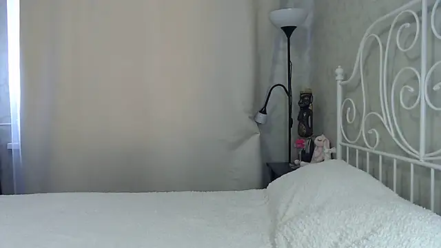 Snapshot of ShyEvaa chatting on January 19, 10:17 am ShyEvaa online show from January 19, 10:17 am