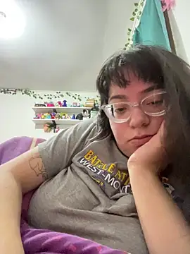 indiegirl666 online show from October 28, 5:33 am