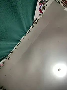 indiegirl666 online show from April 10, 4:28 am