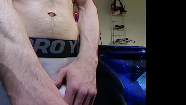 Snapshot of slendt94 chatting on February 23, 10:06 am slendt94 online show from February 23, 10:06 am