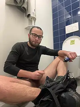 0maxx00 online show from January 6, 10:24 am