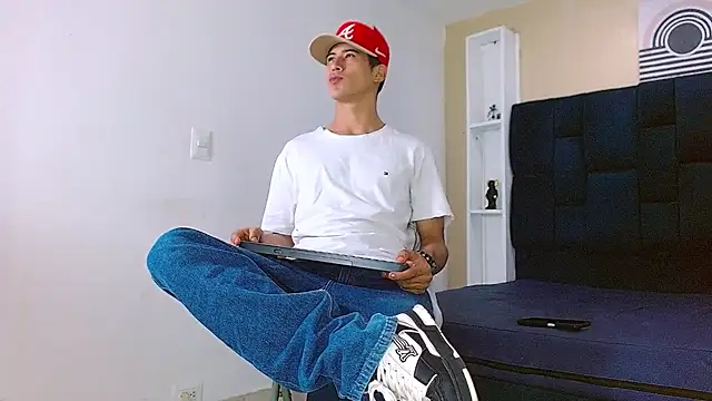 Snapshot of Jhonn_Rhyss chatting on January 7, 2:31 am Jhonn Rhyss online show from January 7, 2:31 am