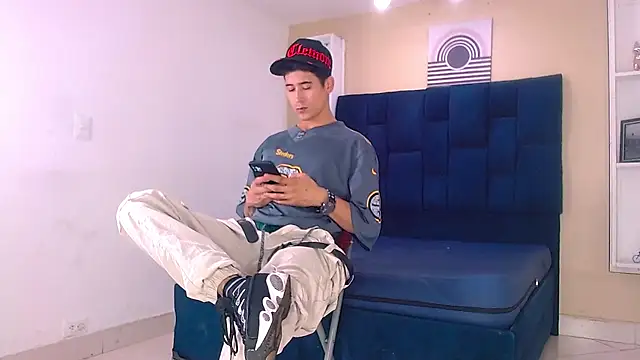 Snapshot of Jhonn_Rhyss chatting on January 11, 2:52 am Jhonn Rhyss online show from January 11, 2:52 am