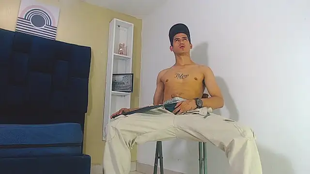 Snapshot of Jhonn_Rhyss chatting on January 12, 8:03 pm Jhonn Rhyss online show from January 12, 8:03 pm