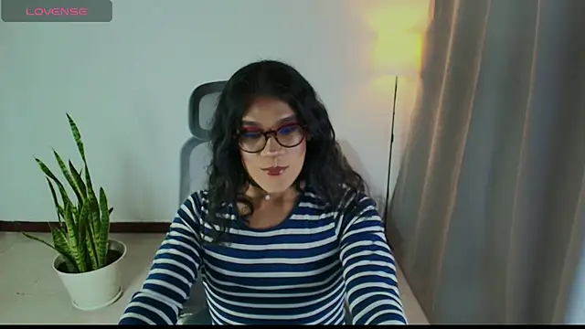 Snapshot of vitta_alfayed chatting on December 3, 11:14 pm vitta alfayed online show from December 3, 11:14 pm