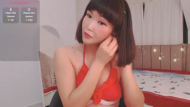 Snapshot of TumiLio chatting on December 25, 7:35 am TumiLio online show from December 25, 7:35 am