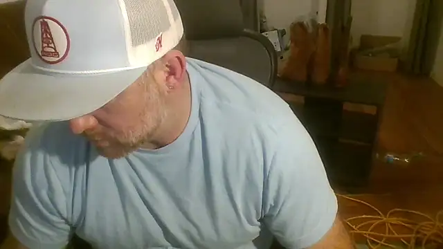 poundyouout69 online show from March 5, 3:02 am