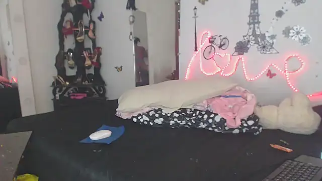 Snapshot of brigitht chatting on January 19, 11:36 am brigitht online show from January 19, 11:36 am