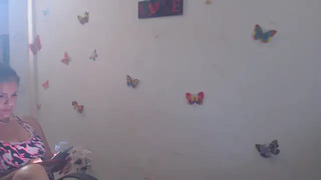 Snapshot of brigitht chatting on March 1, 7:27 pm brigitht online show from March 1, 7:27 pm