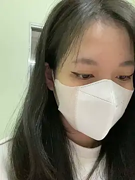 Snapshot of minmin2kk5 chatting on February 11, 1:10 am minmin2kk5 online show from February 11, 1:10 am