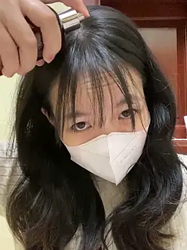 Snapshot of minmin2kk5 chatting on March 5, 2:45 pm minmin2kk5 online show from March 5, 2:45 pm