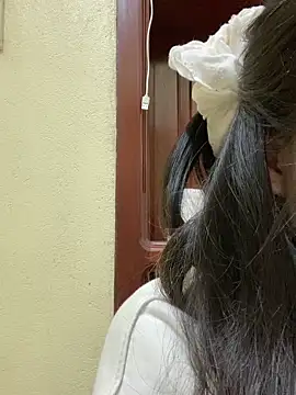 Snapshot of minmin2kk5 chatting on March 8, 3:56 pm minmin2kk5 online show from March 8, 3:56 pm