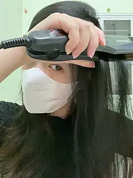 Snapshot of minmin2kk5 chatting on March 14, 12:32 am minmin2kk5 online show from March 14, 12:32 am