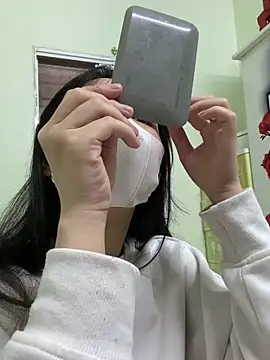 Snapshot of minmin2kk5 chatting on March 22, 1:00 am minmin2kk5 online show from March 22, 1:00 am