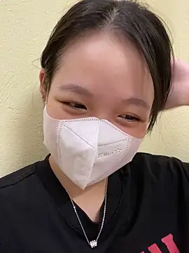 Snapshot of minmin2kk5 chatting on October 16, 2:51 pm minmin2kk5 online show from October 16, 2:51 pm