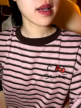 Snapshot of minmin2kk5 chatting on November 24, 3:34 pm minmin2kk5 online show from November 24, 3:34 pm