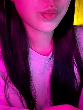 Snapshot of minmin2kk5 chatting on November 30, 1:20 am minmin2kk5 online show from November 30, 1:20 am