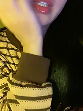 minmin2kk5 online show from December 18, 6:19 am