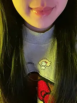 minmin2kk5 online show from February 2, 7:07 am