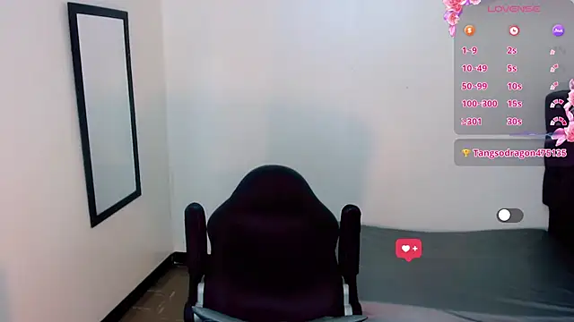 Snapshot of la_ratona_1 chatting on January 17, 10:56 pm la ratona 1 online show from January 17, 10:56 pm