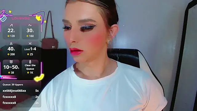 Snapshot of la_ratona_1 chatting on October 6, 5:21 pm la ratona 1 online show from October 6, 5:21 pm