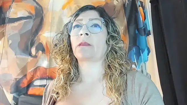 Snapshot of eva1saenz chatting on June 19, 11:19 pm eva1saenz online show from June 19, 11:19 pm