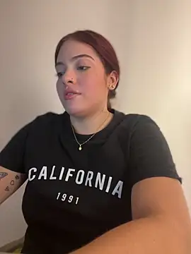 Snapshot of Chloee_Evans1 chatting on February 4, 1:13 am Chloee Evans1 online show from February 4, 1:13 am