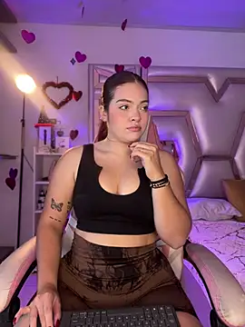 Snapshot of Chloee_Evans1 chatting on March 14, 7:12 pm Chloee Evans1 online show from March 14, 7:12 pm