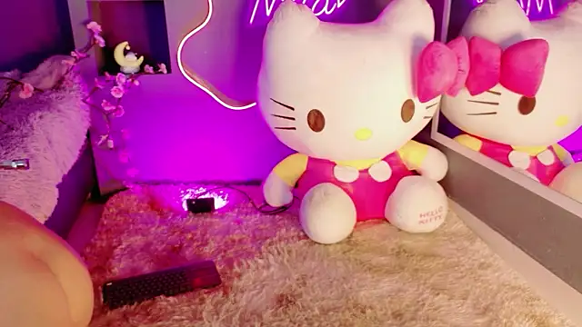 miia  baker online show from March 23, 12:09 pm