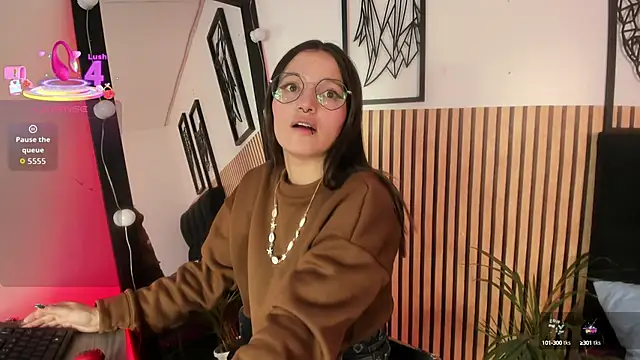 Snapshot of Elecktra_sweet chatting on October 1, 7:42 pm Elecktra sweet online show from October 1, 7:42 pm