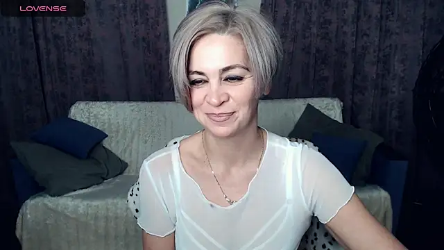Blonde lola444 online show from December 17, 11:16 pm