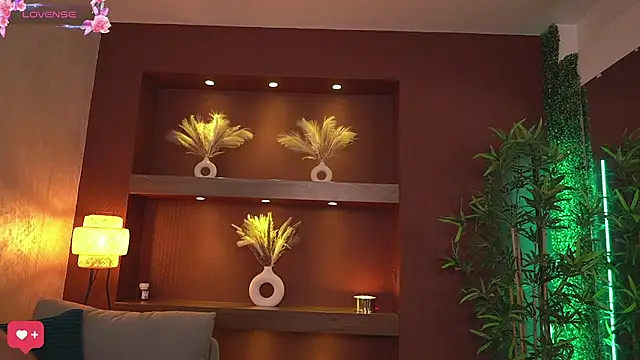 JustinneJade online show from January 4, 6:52 am