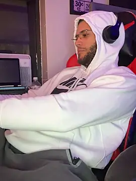 Snapshot of Joker19196 chatting on October 30, 12:01 am Joker19196 online show from October 30, 12:01 am