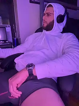 Snapshot of Joker19196 chatting on November 24, 12:32 am Joker19196 online show from November 24, 12:32 am