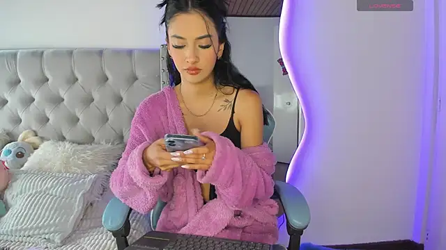 Violet Rost online show from February 10, 2:05 pm