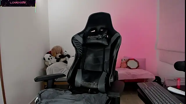 Snapshot of Biancastrongg chatting on November 25, 2:55 am Biancastrongg online show from November 25, 2:55 am