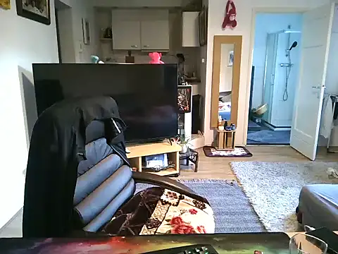 mihaimichael online show from March 15, 4:21 pm